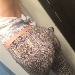 booty👏🏼poppin 👏🏼hippie pants